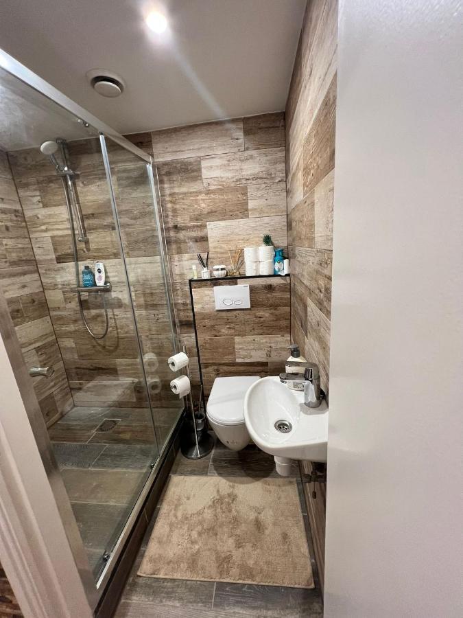 רוטרדם Recharge Hostel מראה חיצוני תמונה