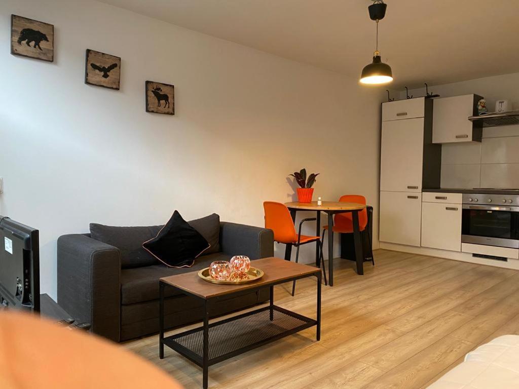 רוטרדם Recharge Hostel מראה חיצוני תמונה