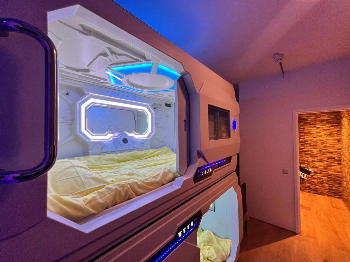 רוטרדם Recharge Hostel מראה חיצוני תמונה