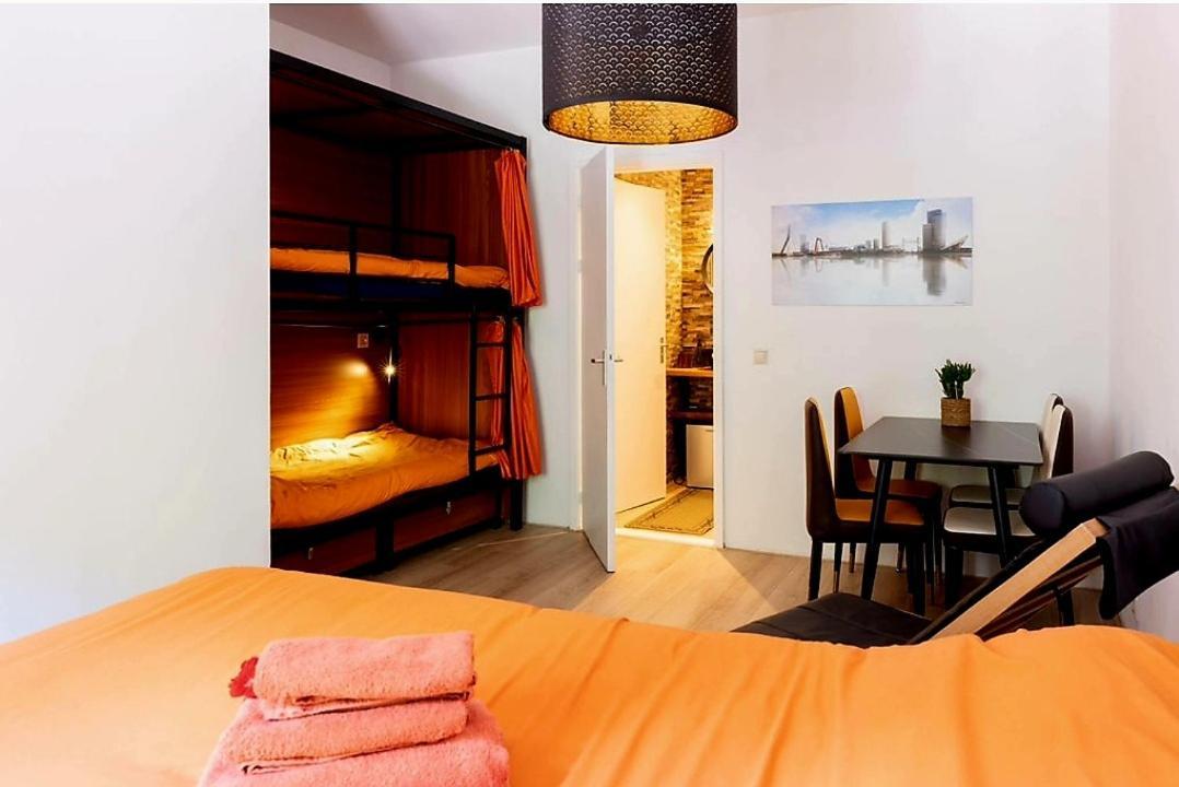 רוטרדם Recharge Hostel מראה חיצוני תמונה