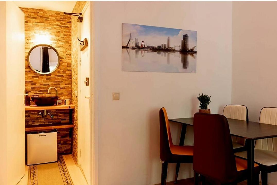 רוטרדם Recharge Hostel מראה חיצוני תמונה