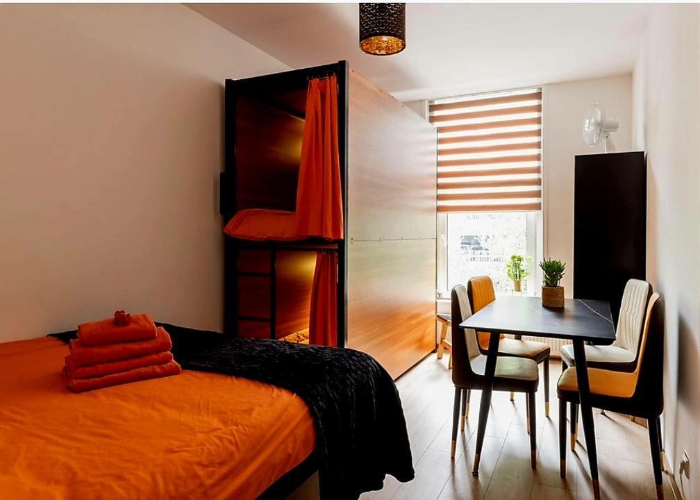 רוטרדם Recharge Hostel מראה חיצוני תמונה